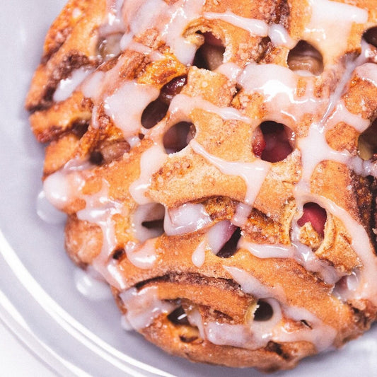 Cinnamon Roll Apple Pie