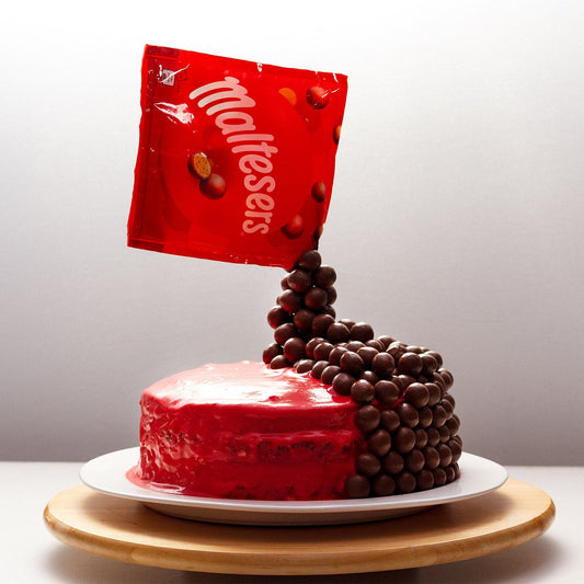 Red Velvet Malteseres Cake